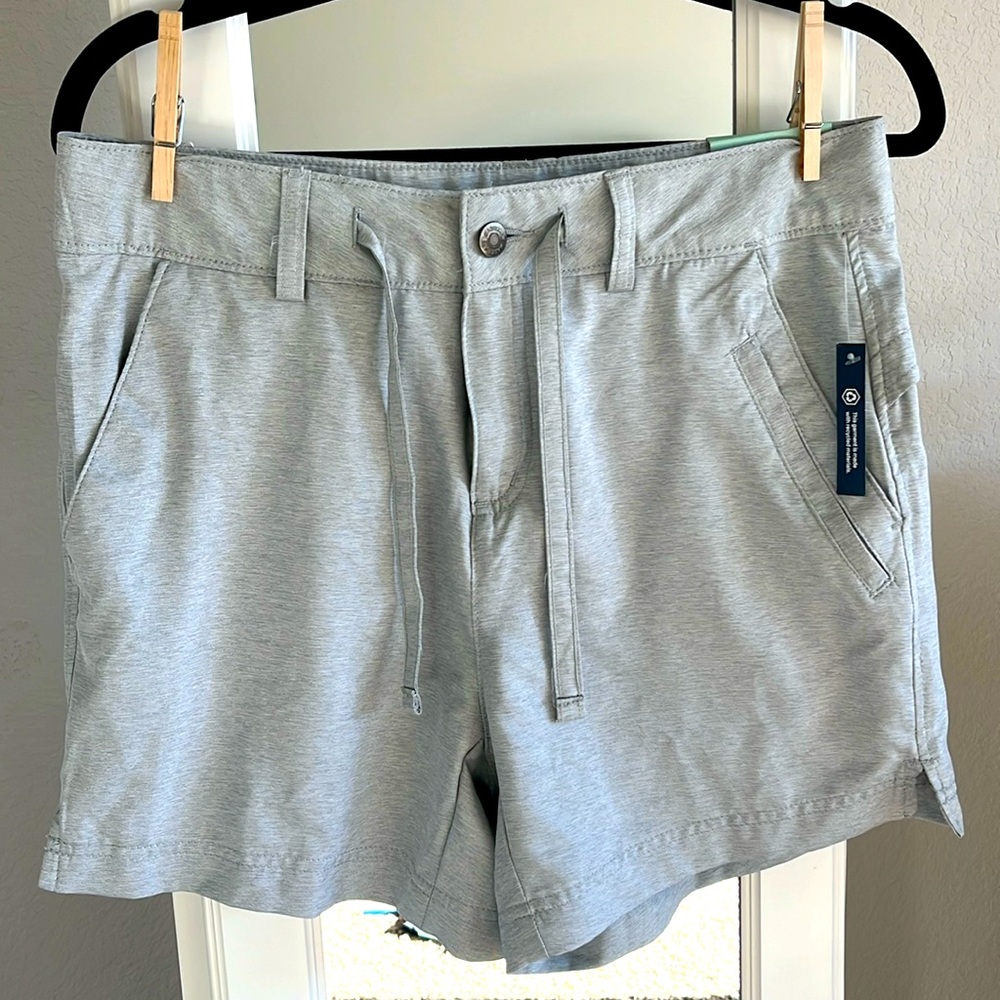 Women’s Magellan fishing shorts, medium